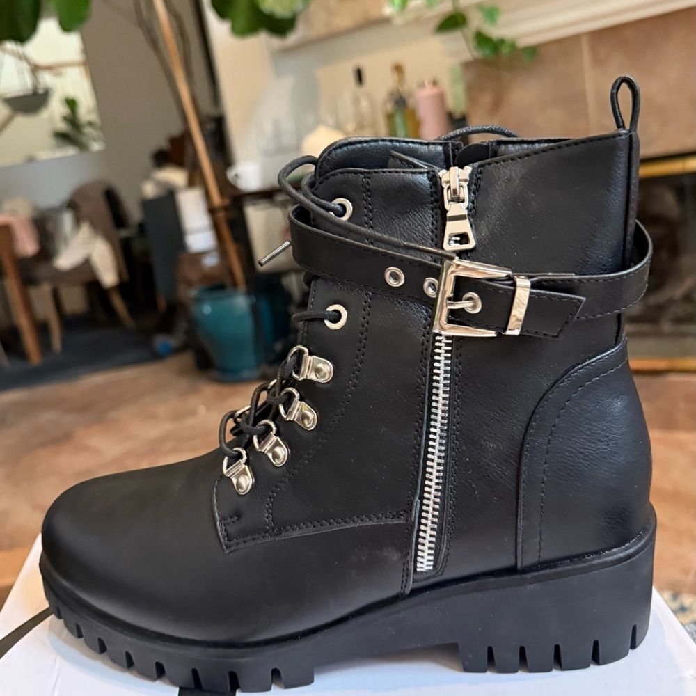 NEW Black Wedge Combat Boots – Centro Point US11
